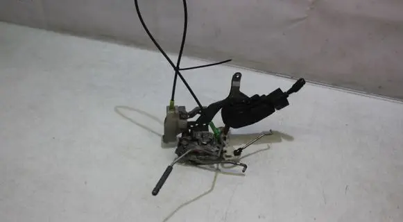 Citroen C1 Front door lock