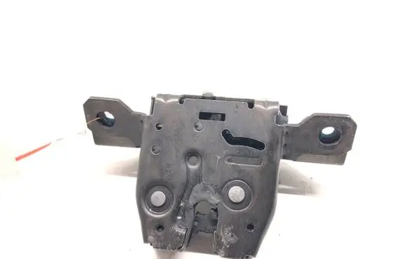 Chevrolet Cruze II Tailgate exterior lock 