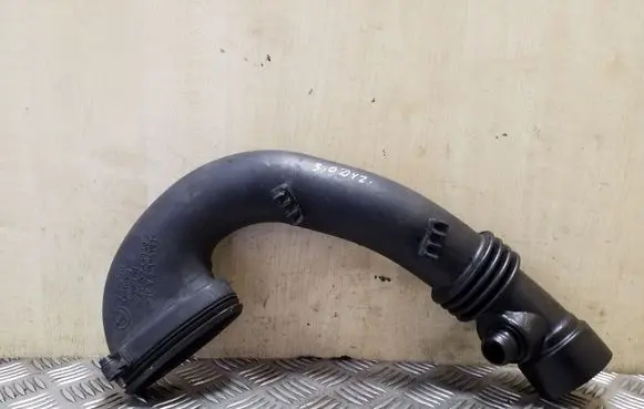 BMW 5 E39 Turbo air intake inlet pipe/hose 7786013