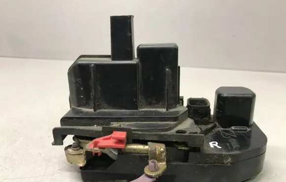 Jeep Grand Cherokee (WJ) Front door lock