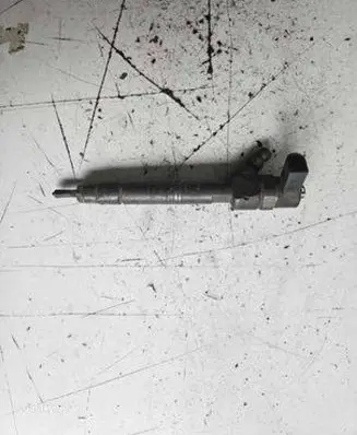 Mercedes-Benz Sprinter W901 W902 W903 W904 Fuel injector A6110700987 0445110072