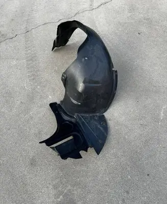 Volkswagen Fox Front wheel arch liner splash guards 5Z0809957 5Z0809957H