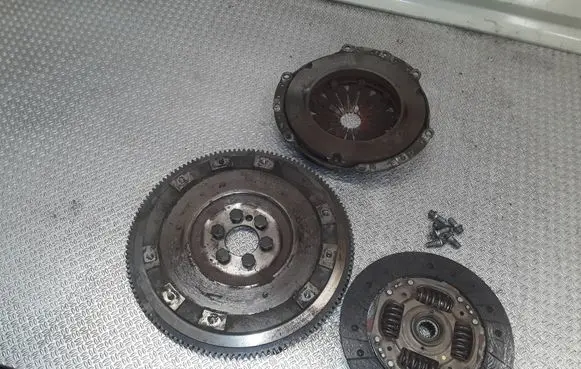 Mini One - Cooper Coupe R56 Clutch set kit v7561765 7568714