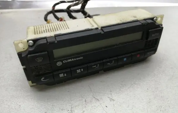 Volkswagen PASSAT B5 Climate control unit 3B1907044A