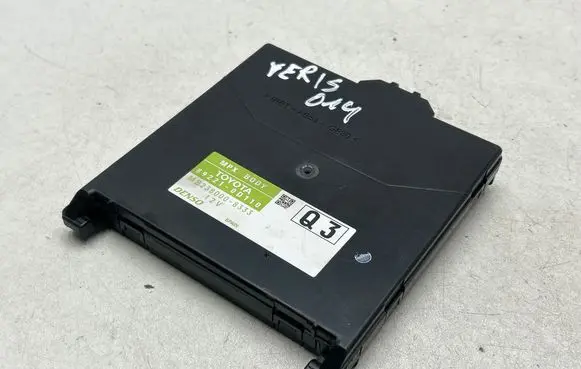 Toyota Yaris Central body control module 892210D110 MB2380008333