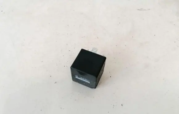 Ford Mondeo Mk III Other relay 2s7t14b192aa v23136b1x66