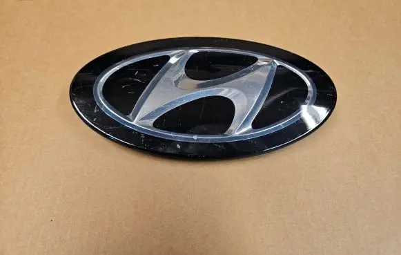 Hyundai Ioniq Manufacturer badge logo/emblem 86367G7000