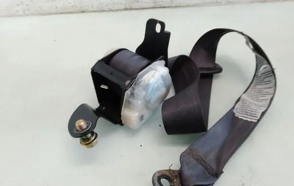 Honda Accord Rear seatbelt 327623