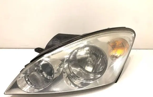 KIA Ceed Headlight/headlamp 921011H000