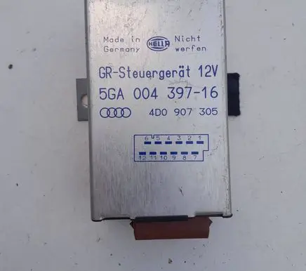 Audi A4 S4 B5 8D Cruise control unit/module 5GA00439716 4D0907305