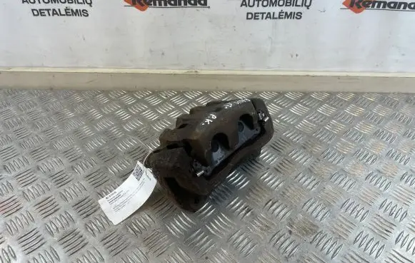 Toyota RAV 4 (XA40) Front brake caliper 4533
