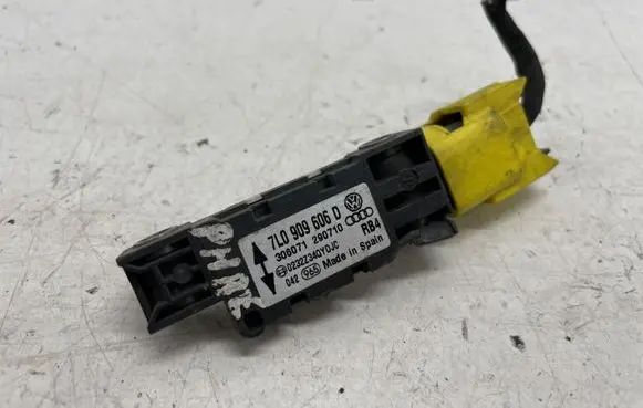 Porsche Cayenne (9PA) Airbag deployment crash/impact sensor 7L0909606D