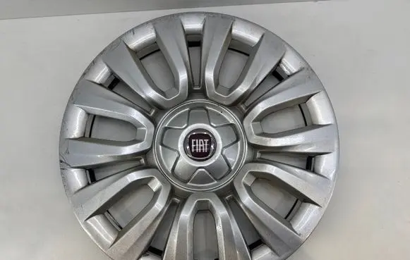 Fiat Tipo R15 wheel hub/cap/trim 735601571