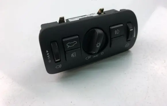 Volvo V70 Light switch 30739413
