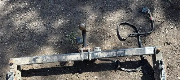 Volvo V70 Tow bar set 30682097