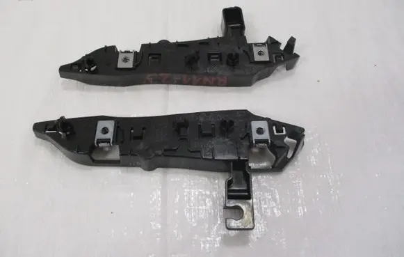 Peugeot 3008 II Fender mounting bracket 1617975980