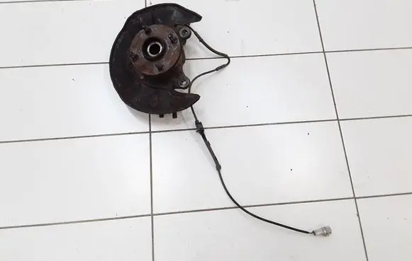 Toyota Corolla E120 E130 Front wheel hub spindle knuckle