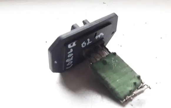 Toyota Avensis T250 Heater blower fan relay 