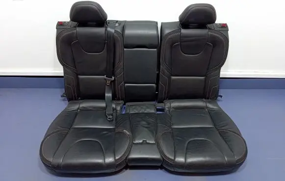 Volvo V40 Second row seats 