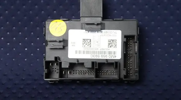 Volkswagen Scirocco Door control unit/module 4M0959593C