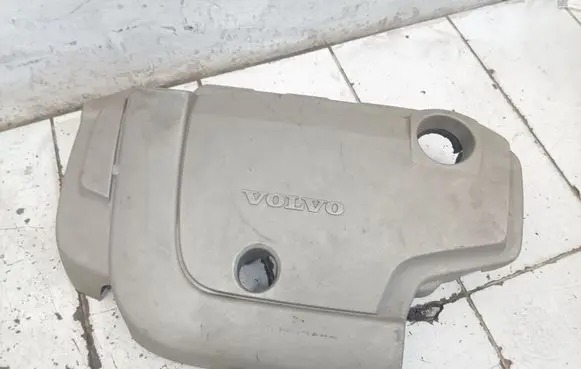 Volvo V70 Engine cover (trim) 30777775