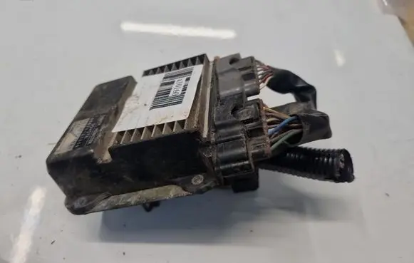 Toyota Corolla E120 E130 Fuel injection control unit/module 8987120050