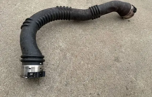 Renault Trafic III (X82) Intercooler hose/pipe 144606126R