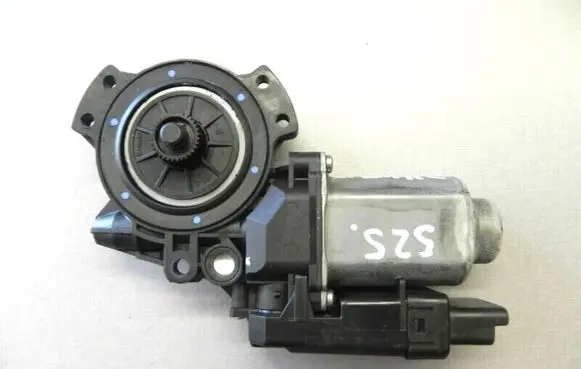KIA Ceed Rear door window regulator motor 834601H010