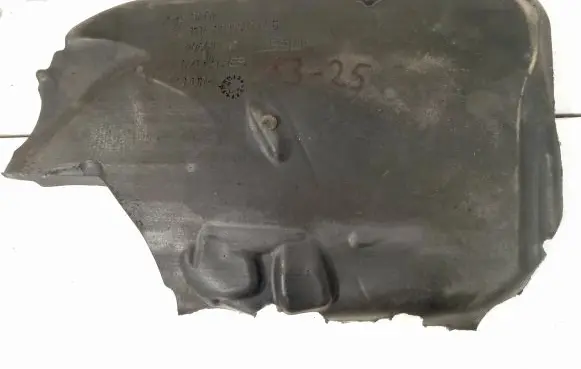 BMW 5 F10 F11 Heat shield in engine bay 8513137