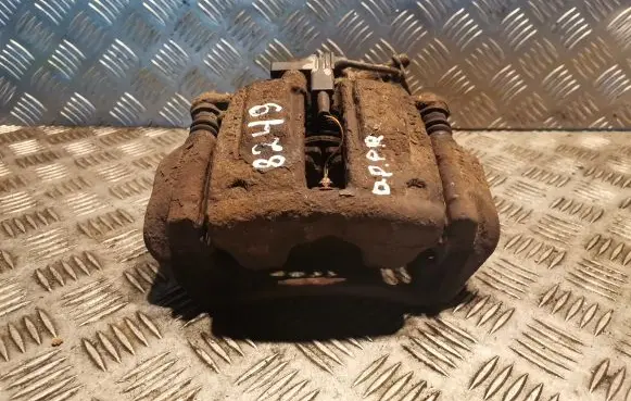 Mercedes-Benz C W203 Front brake caliper