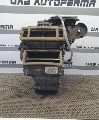 Ford Focus Interior heater climate box assembly BV6N19B555AJ