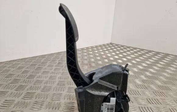 Peugeot 308 Accelerator throttle pedal 9829019980