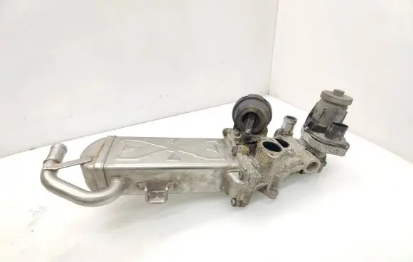 Volkswagen Caddy EGR valve cooler 19E251963
