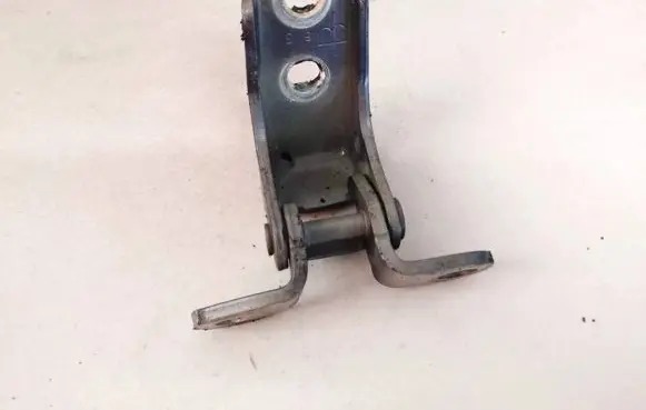 Honda Civic IX Front door upper hinge