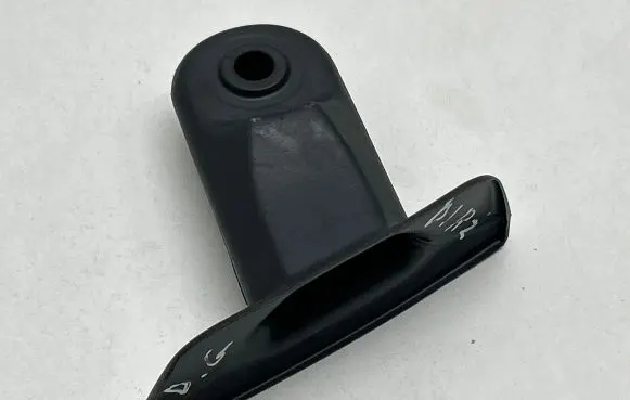KIA EV6 Seat belt trim 