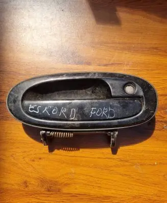 Ford Escort Front door exterior handle F7C6-5422400 D17880