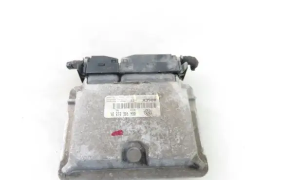 Volkswagen Bora Engine control unit/module 0261204927 06A906018BK