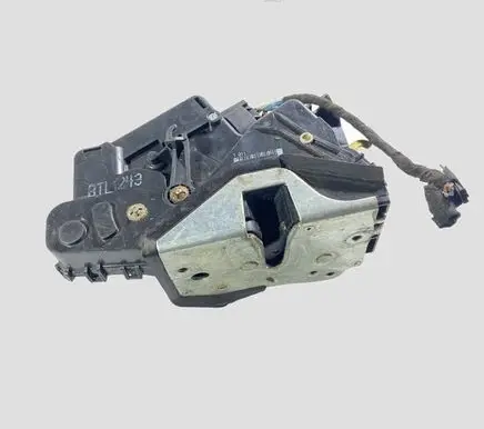 BMW 3 E46 Front door lock BTL243