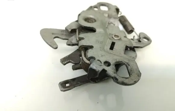 Engine bonnet/hood lock/catch