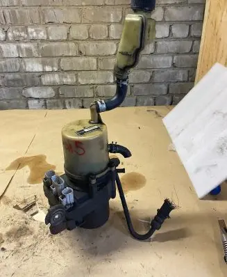Mazda 5 Electric power steering pump 