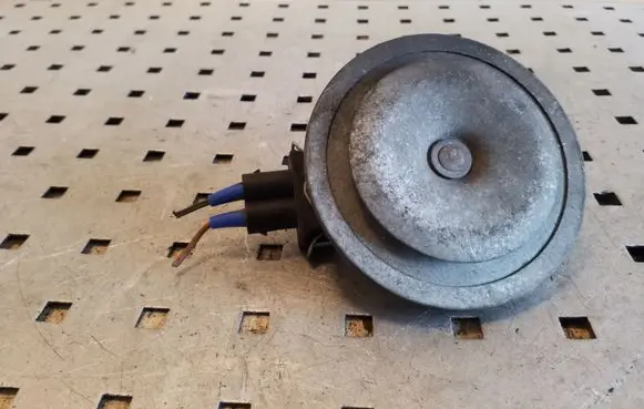 Volkswagen Golf IV Horn signal