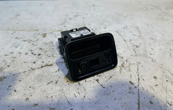 Mercedes-Benz A W176 Hand parking brake switch A2469050451 15463599 1709222128