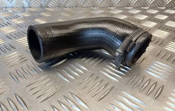 Intercooler hose/pipe