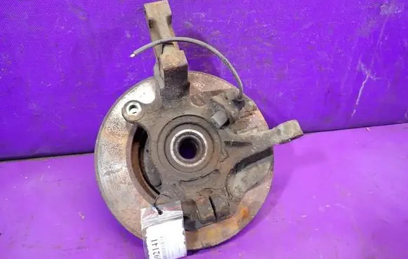 Chevrolet Nubira Front wheel hub spindle knuckle