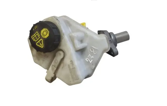 Master brake cylinder