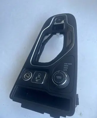 Jeep Cherokee Suspension ride height/mode switch P68358017AA