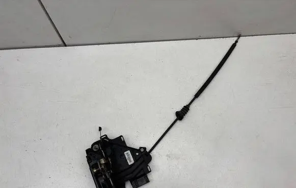 Skoda Fabia Mk1 (6Y) Front door lock 3B1837016