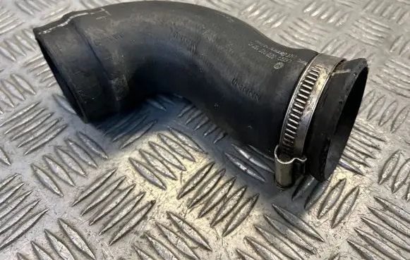 Audi A4 S4 B6 8E 8H Intercooler hose/pipe 8E0145837G
