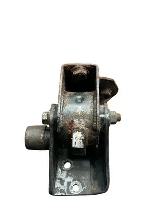 Toyota Avensis T250 Engine mount bracket AV84706