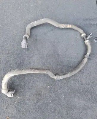 Engine coolant pipe/hose